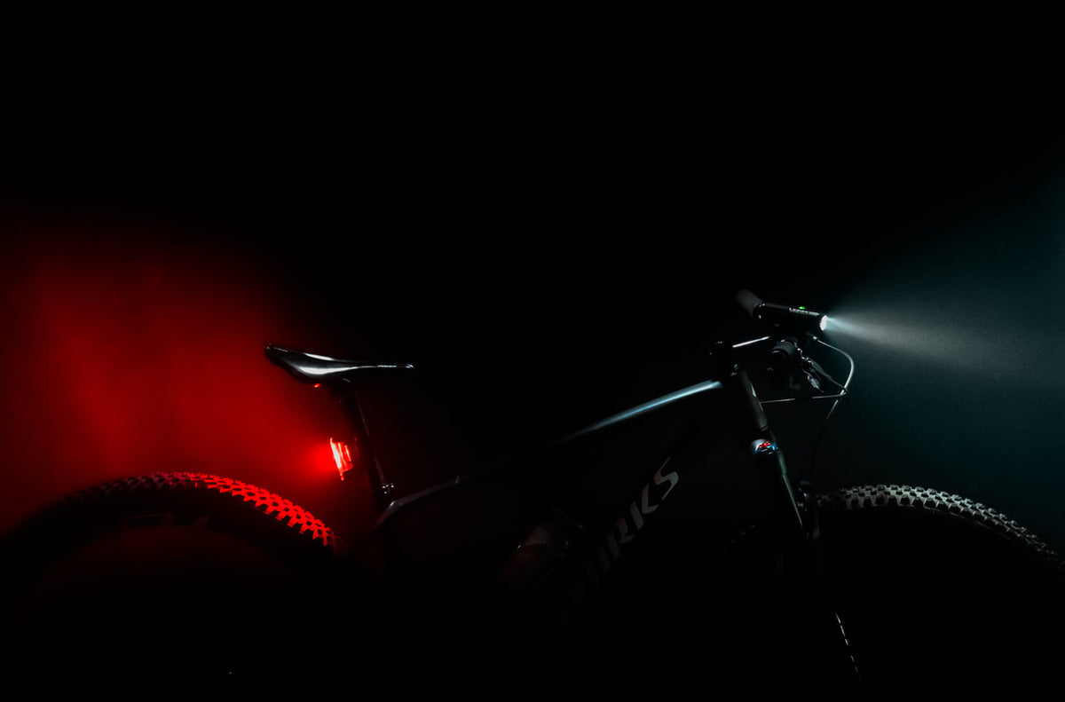 Luz Macro Drive 1400 Front Black Lezyne