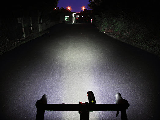 Luz Delantera Ravemen Cr800