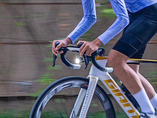 Luz Delantera Ravemen K1400