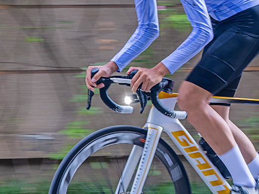 Luz Delantera Ravemen K1800