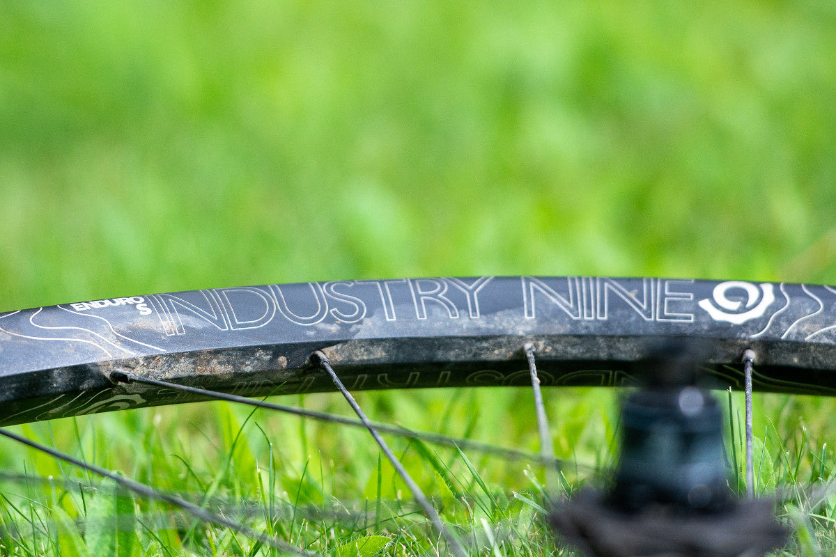 Llanta Enduro-S 27.5 28H (Industry Nine)