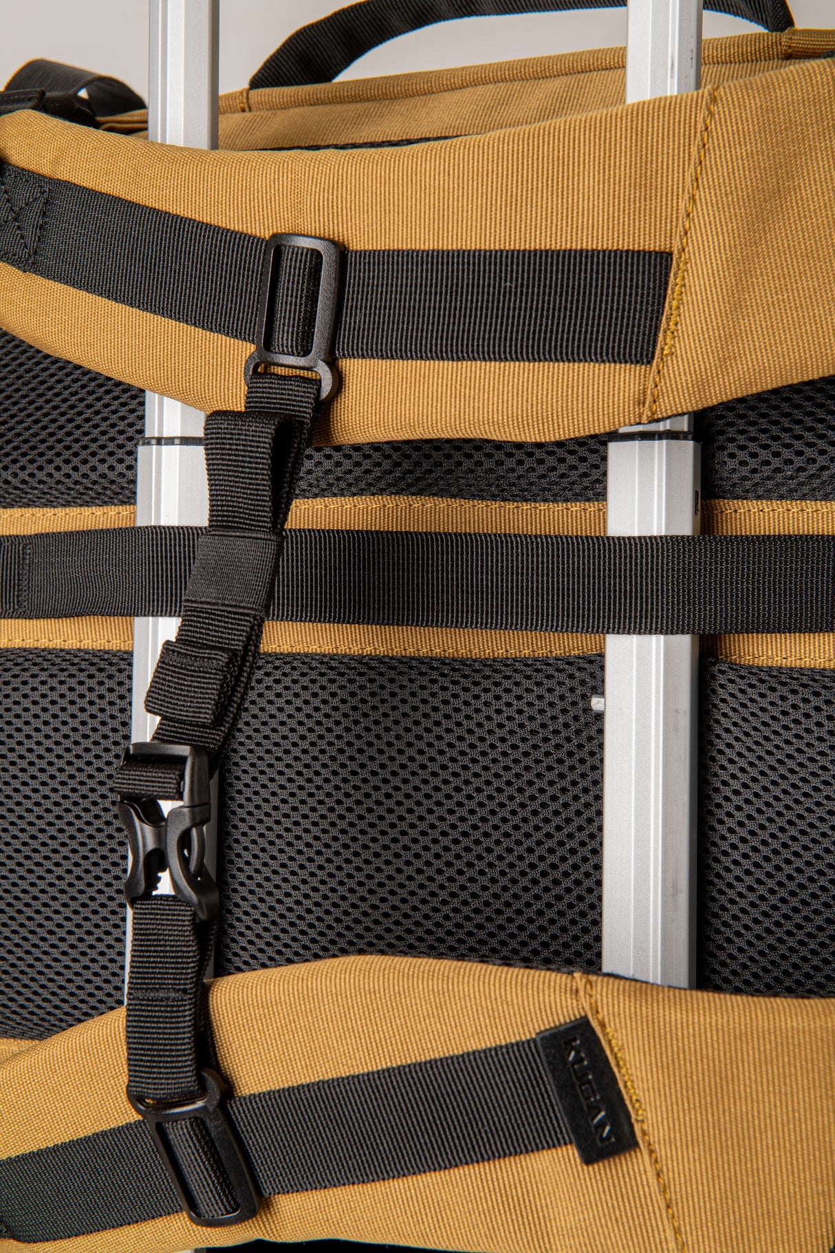 Mochila Traveler Mustard Yellow