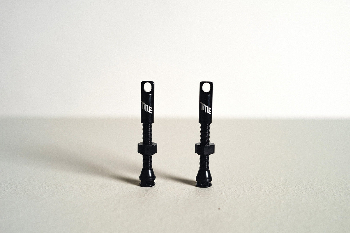 Válvulas Title Negras