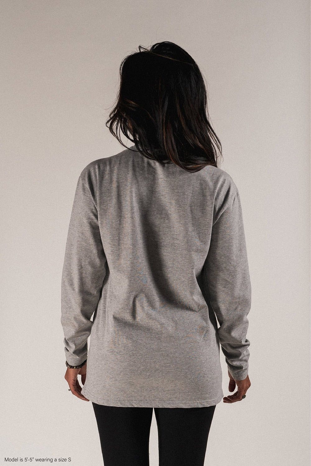 Polera Manga Larga Title - Gris