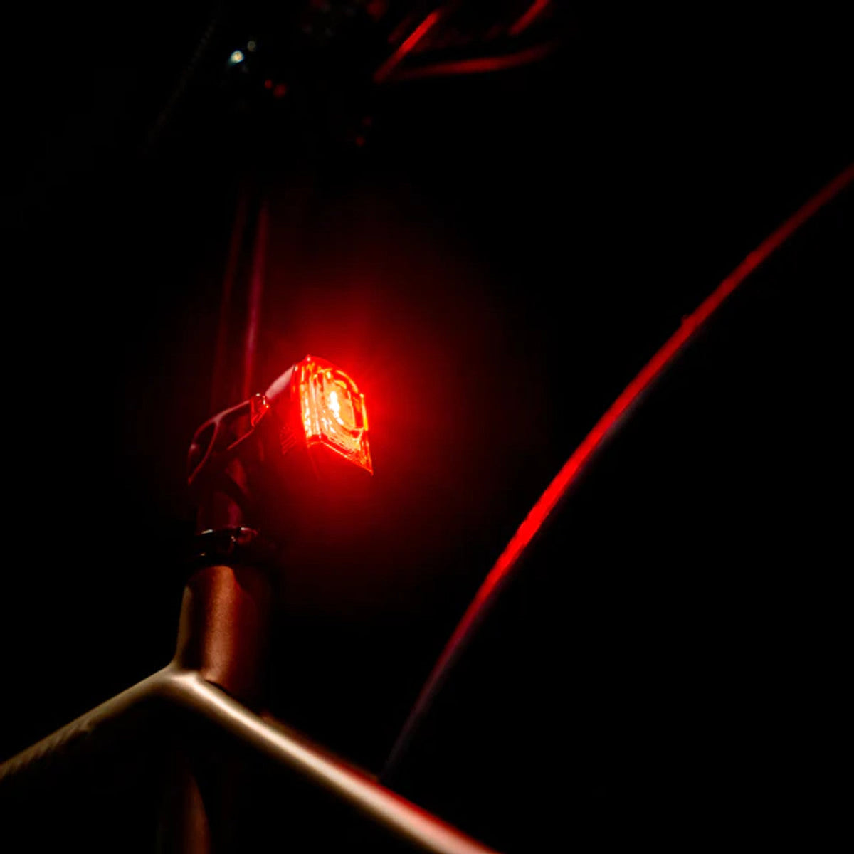 Set Luces Lite Drive 1200+/Ktv Drive Pro+ Lezyne