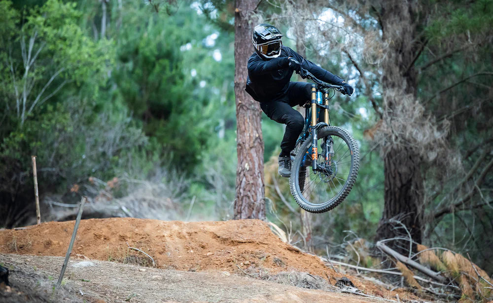 Bicicleta Polygon Collosus DH9 Blue