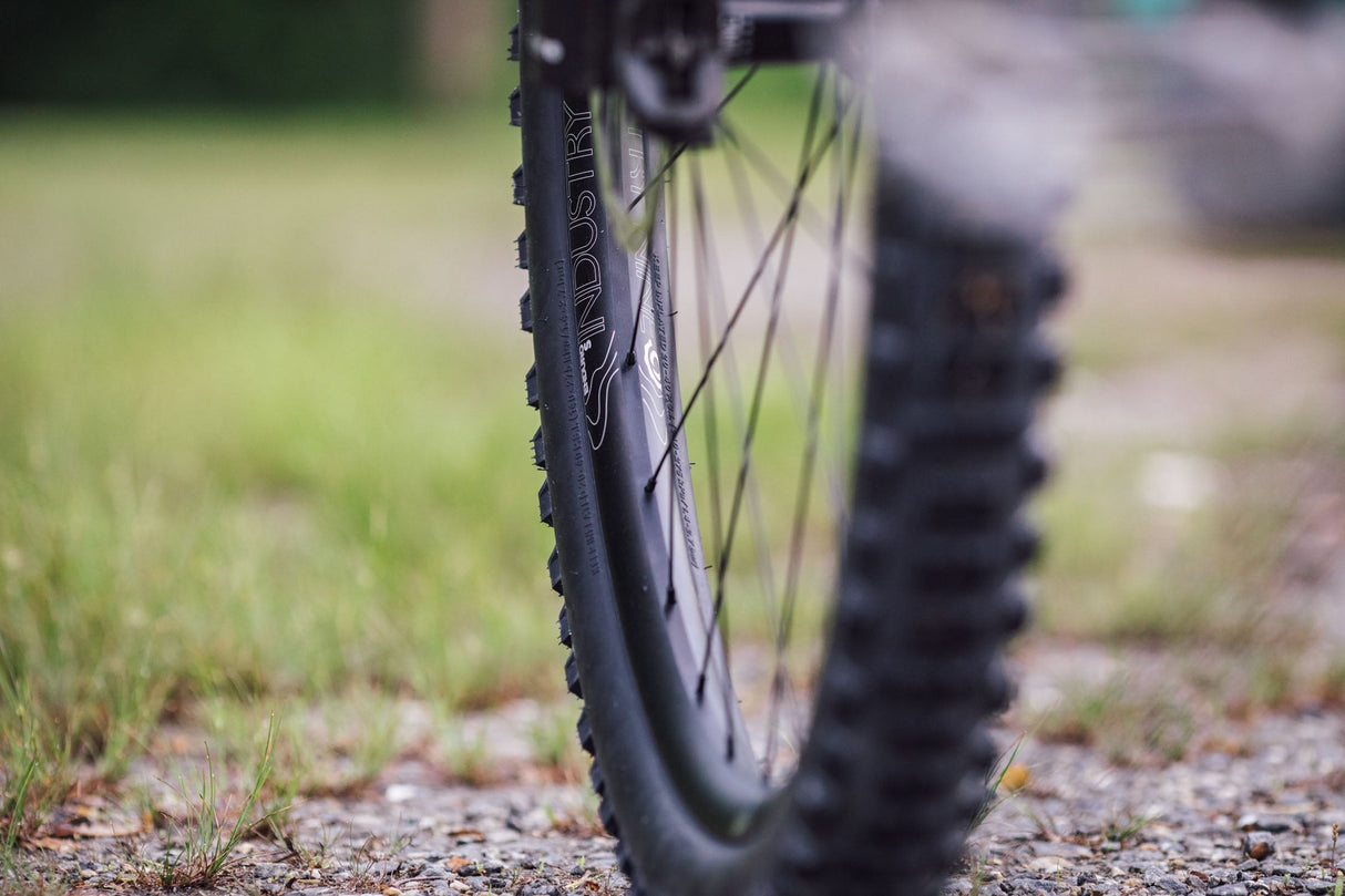 Llanta Enduro-S 27.5 28H (Industry Nine)