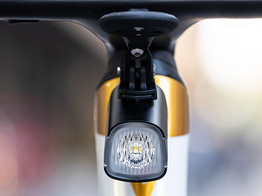 Luz Delantera Ravemen K700