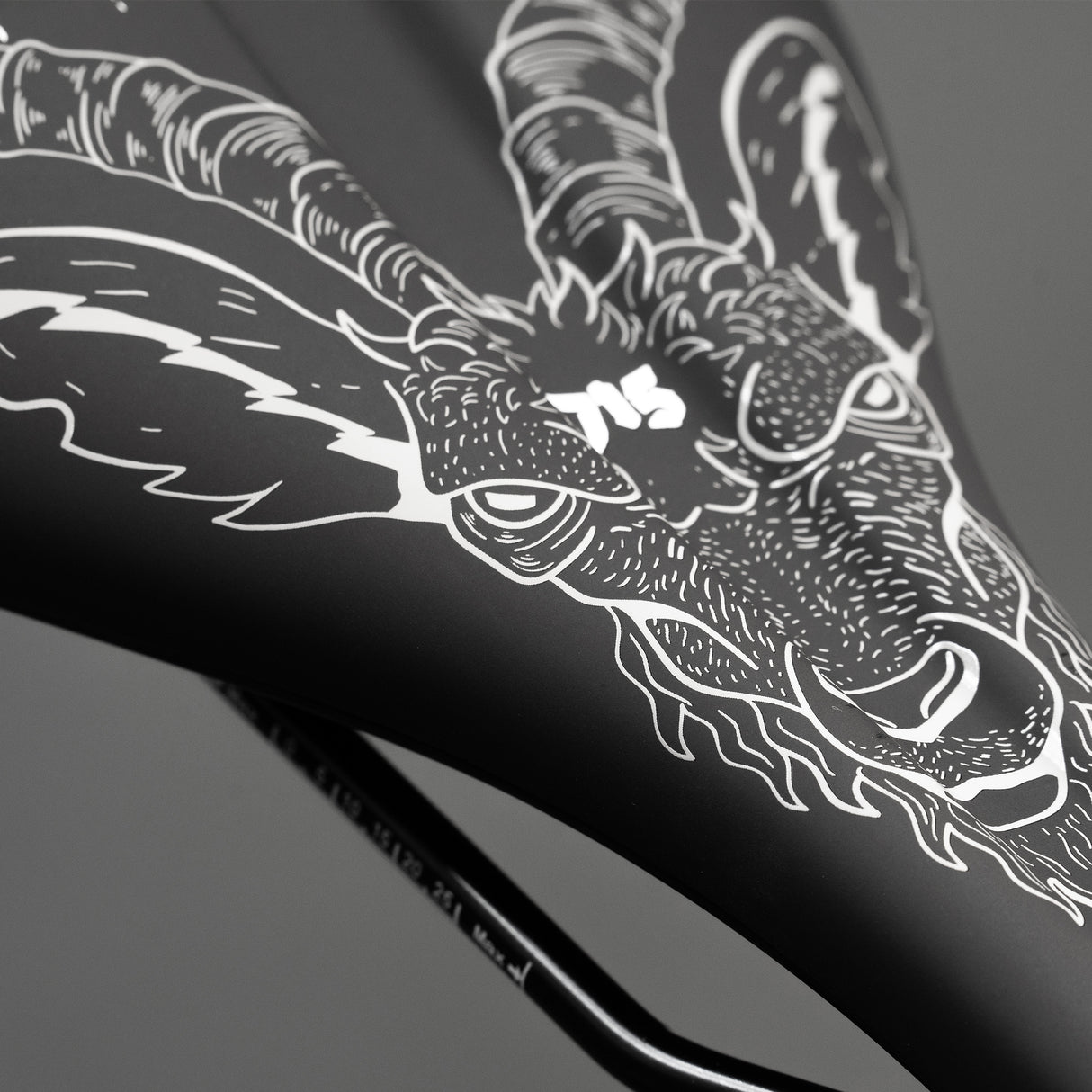 Sillin 715 Cabra Black