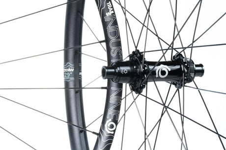 Llanta Industry 9 En300 V2 Aro 27.5 / 32H