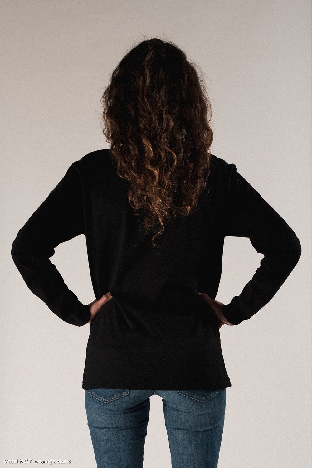 Polera Manga Larga Title - Negra