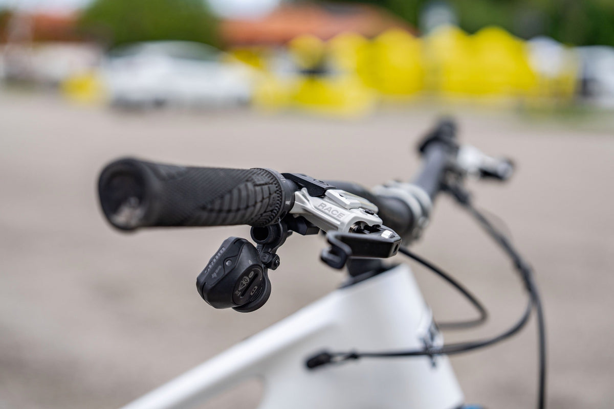 Set De Frenos: New Magura Race Pro (Delantero + Trasero)