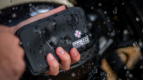 Estuche Impermeable Negro Muc-Off